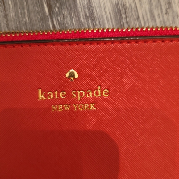 Kate Spade leather wristlet - Picture 7 of 7